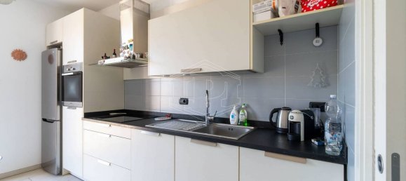 4 rooms Apartment in Turin, Italy No. 300374 16