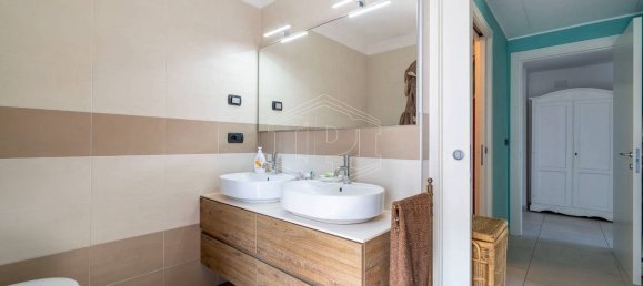 4 rooms Apartment in Turin, Italy No. 300374 26