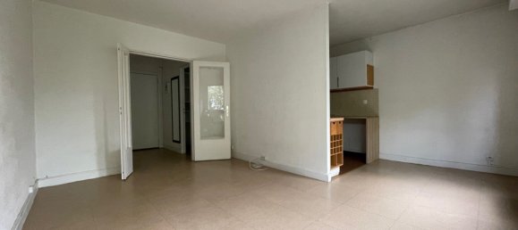 Studio à Courbevoie, France No. 349184 4