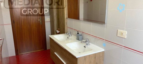 4 rooms House in Fucecchio, Italy No. 375681 8