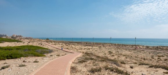 3 bedrooms Penthouse in La Mata, Spain No. 6147 16