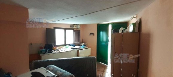 3 rooms Apartment in Capannoli, Italy No. 200443 4