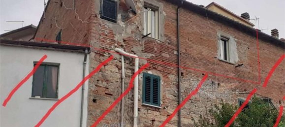 3 rooms Apartment in Capannoli, Italy No. 200443 3