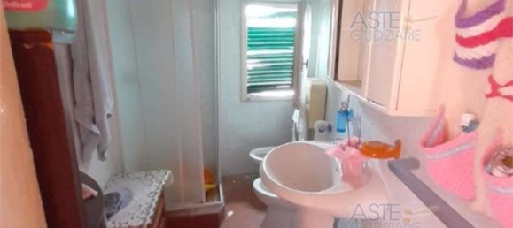 3 rooms Apartment in Capannoli, Italy No. 200443 11