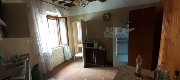 3 rooms Apartment in Capannoli, Italy No. 200443 8