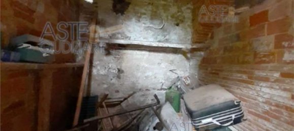 3 rooms Apartment in Capannoli, Italy No. 200443 50