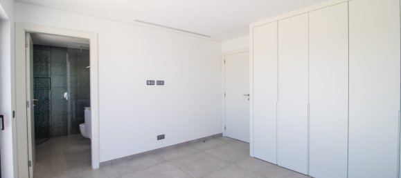 Вилла с 5 спальнями в Лагуш, Португалия № 122656 21