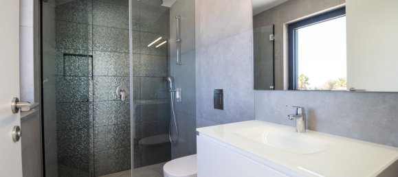 Вилла с 5 спальнями в Лагуш, Португалия № 122656 20