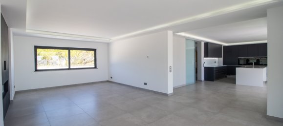 Вилла с 5 спальнями в Лагуш, Португалия № 122656 3