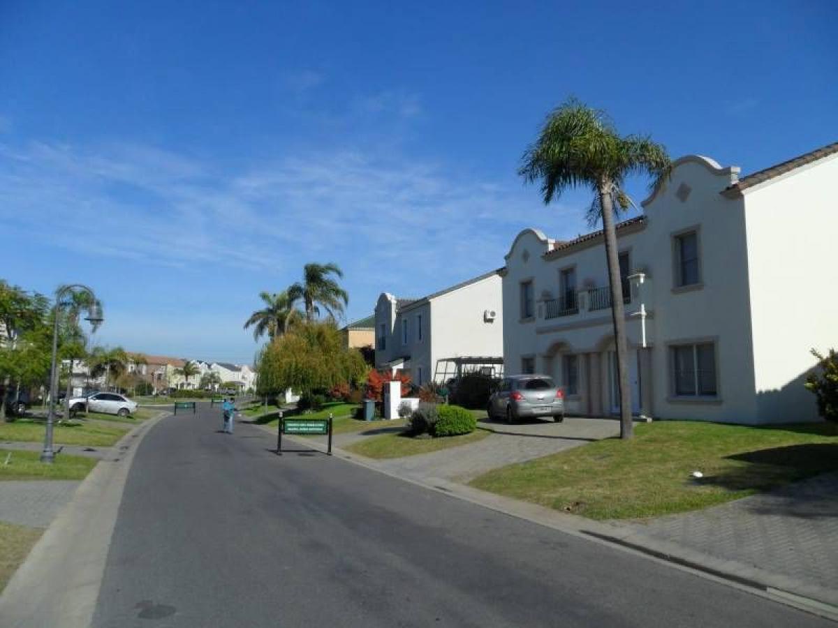 4 bedrooms House in Tigre, Argentina No. 55593