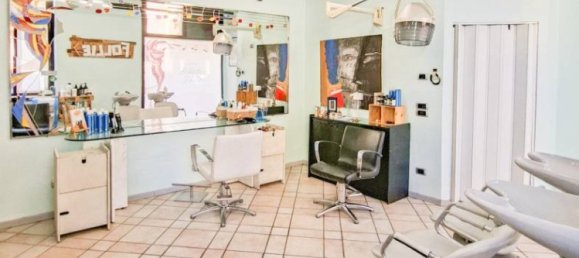 Gewerbliche Immobilie in Verona, Italy 47m², Nr. 380665 8