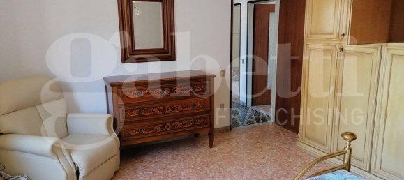 Apartamento de 2 dormitorios en Massa Marittima, Italy No. 176849 2