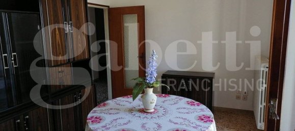 Apartamento de 2 dormitorios en Massa Marittima, Italy No. 176849 3