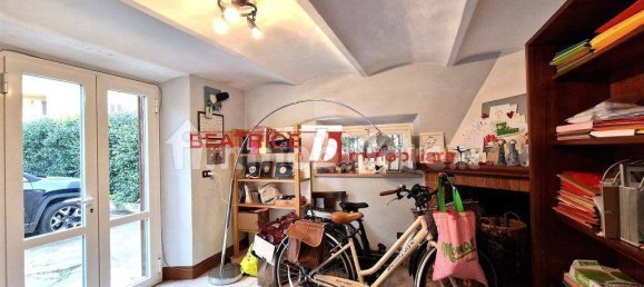 5 bedrooms Villa in Lucca, Italy No. 10773 37