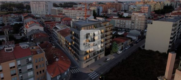 Квартира с 2 спальнями в Порту, Португалия № 81839 2