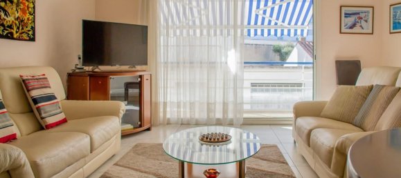 Apartamento de 2 dormitorios en Royan, France No. 294611 2