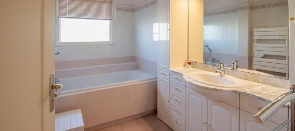 Apartamento de 2 dormitorios en Royan, France No. 294611 6