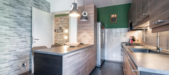 3-salle Appartement à Pescate, Italy No. 286154 12