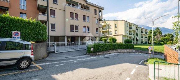 3-salle Appartement à Pescate, Italy No. 286154 35