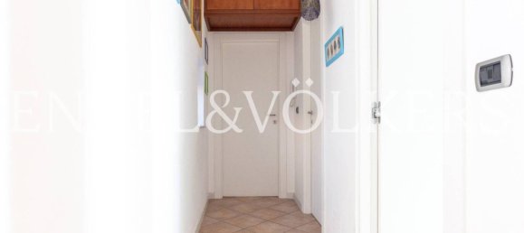 2 Schlafzimmer Penthouse in Naples, Italy, Nr. 68784 10