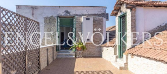 2 Schlafzimmer Penthouse in Naples, Italy, Nr. 68784 18