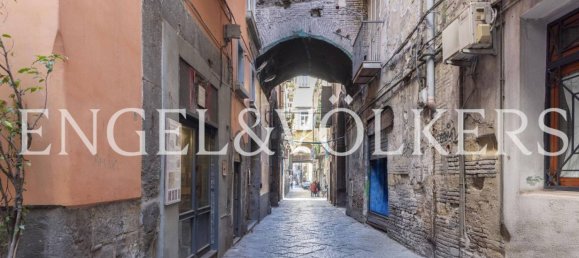 2 Schlafzimmer Penthouse in Naples, Italy, Nr. 68784 19