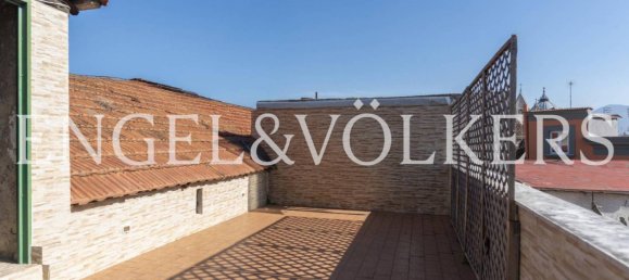 2 Schlafzimmer Penthouse in Naples, Italy, Nr. 68784 14