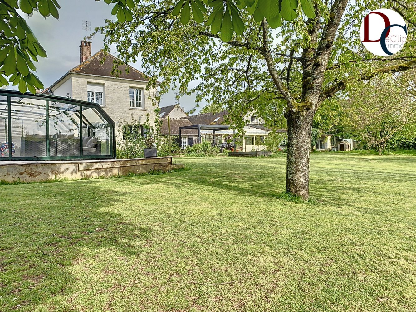 5 bedrooms Castles in Senlis, France No. 67805