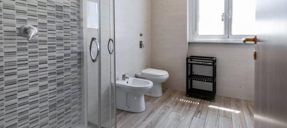 3 bedrooms Apartment in Milan, Italy No. 312515 9