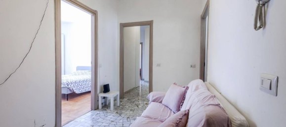 3 bedrooms Apartment in Milan, Italy No. 312515 3