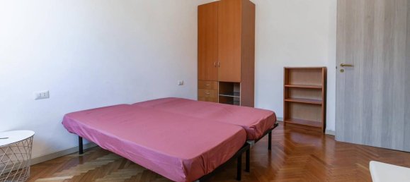 3 bedrooms Apartment in Milan, Italy No. 312515 2