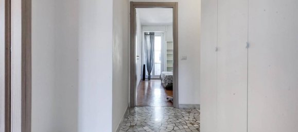 3 bedrooms Apartment in Milan, Italy No. 312515 14