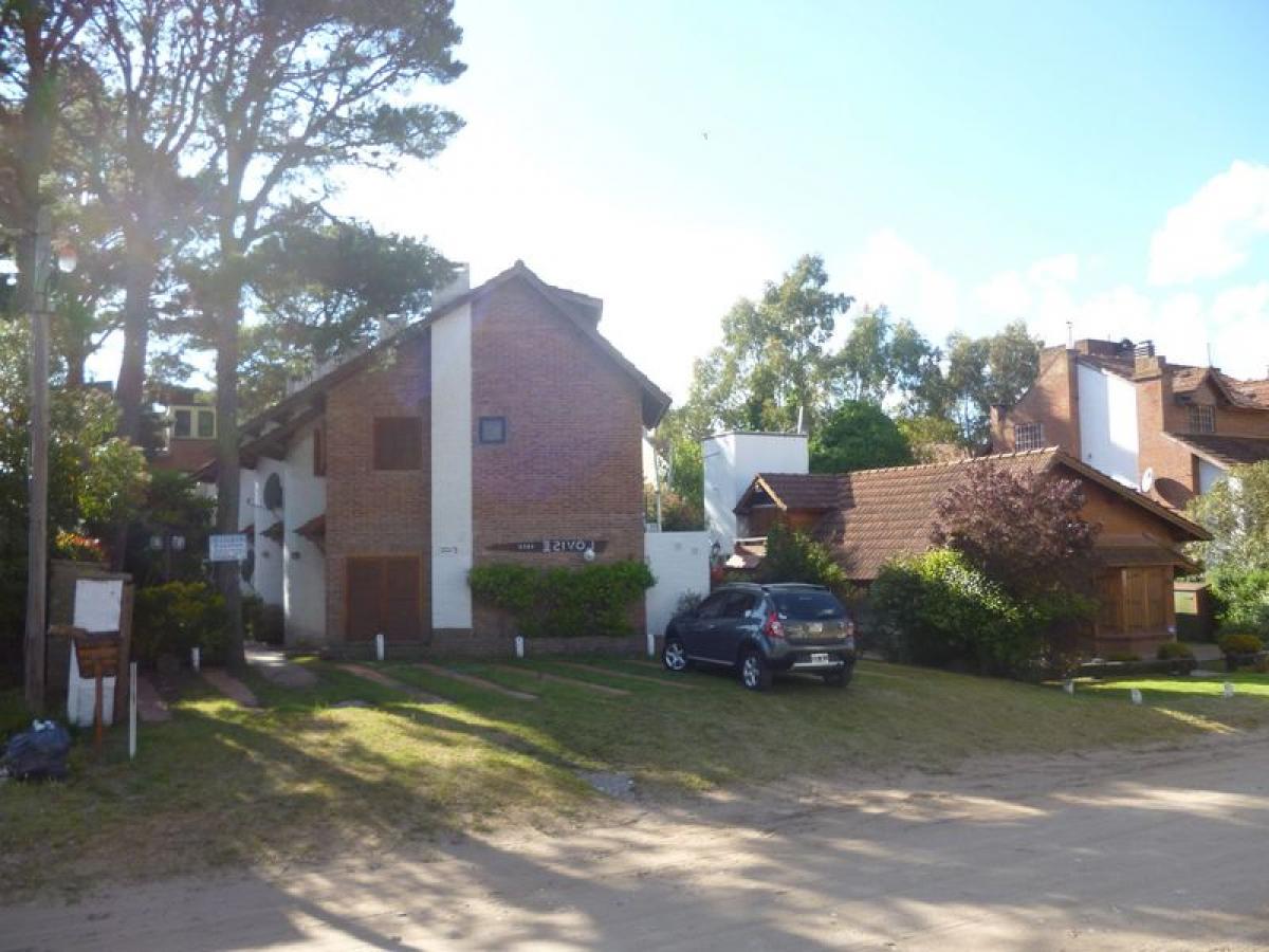 2 bedrooms House in Mar del Plata, Argentina No. 91513