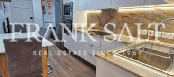 2 غرف نوم طابقين في Gzira, Malta رقم 8026 10