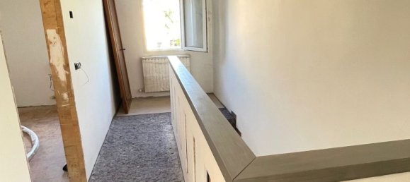 4 bedrooms House in Stra, Italy No. 313078 8