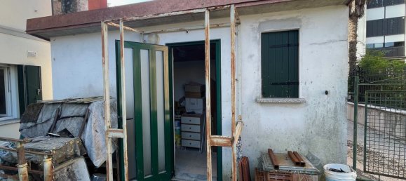 4 bedrooms House in Stra, Italy No. 313078 16