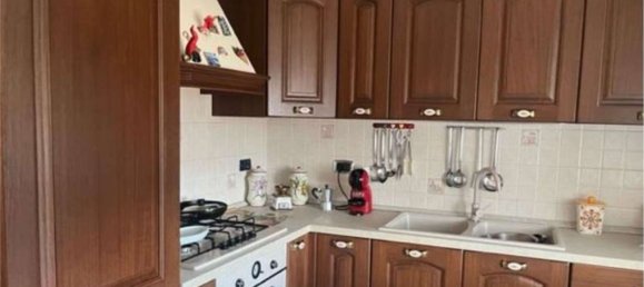 4غرفة شقة في Marano di Napoli, Italy رقم 14174 38