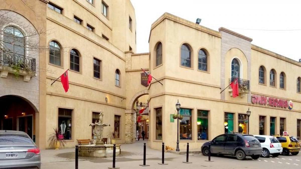 64m² Office in Esteban Echeverria, Argentina No. 28760