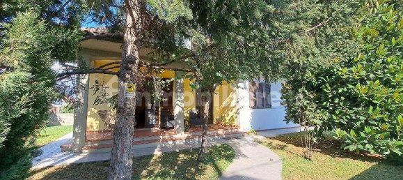 5 bedrooms Villa in Pisa, Italy No. 221643 38