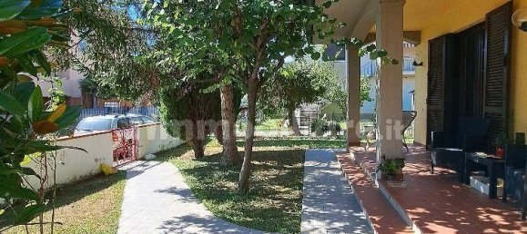 5 bedrooms Villa in Pisa, Italy No. 221643 20