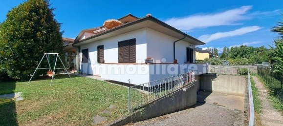 5 bedrooms Villa in Pisa, Italy No. 221643 33