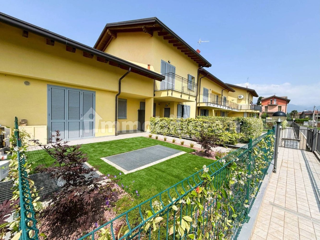 3 bedrooms House in Lambrugo, Italy No. 264590