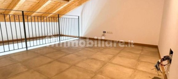 3 bedrooms House in Lambrugo, Italy No. 264590 3