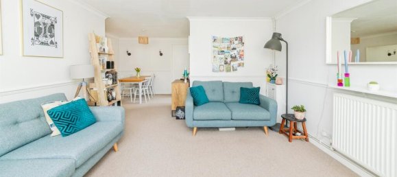 1 bedroom Maisonette in Crawley, United Kingdom No. 6299 6