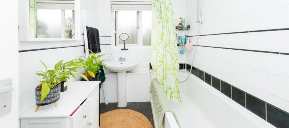 1 bedroom Maisonette in Crawley, United Kingdom No. 6299 10