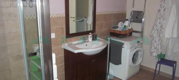 6 rooms House in Fano, Italy No. 18906 18