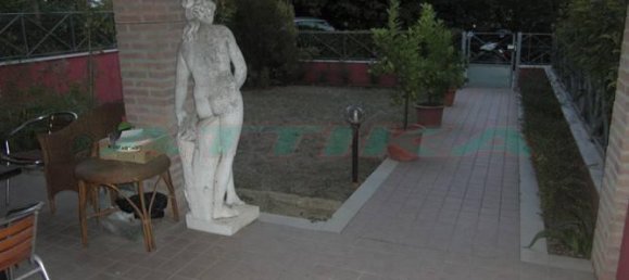 6 rooms House in Fano, Italy No. 18906 19