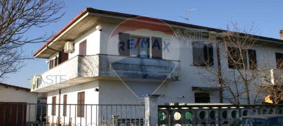 2 bedrooms Apartment in Vigevano, Italy No. 356145 6