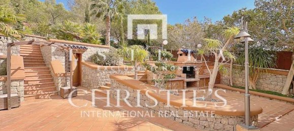 4 bedrooms Villa in Jesus, Spain No. 171426 9