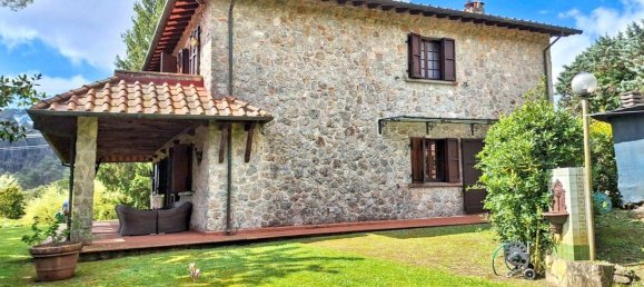 3 bedrooms Villa in Camaiore, Italy No. 261756 3